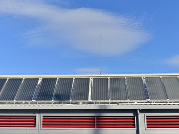 Solar Panels heat up water to 60º