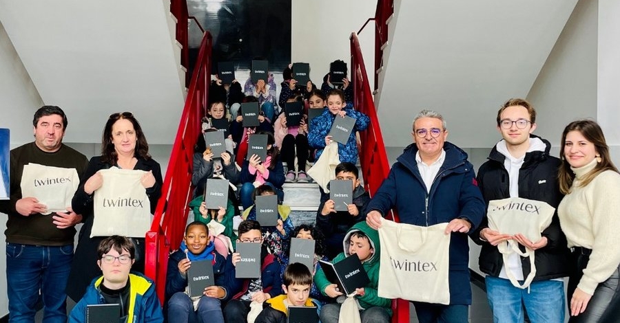 Visit by 20 children from the Santa Casa da Misericrdia in Fundo